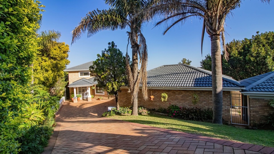 5 Bedroom Property for Sale in Beacon Bay Eastern Cape